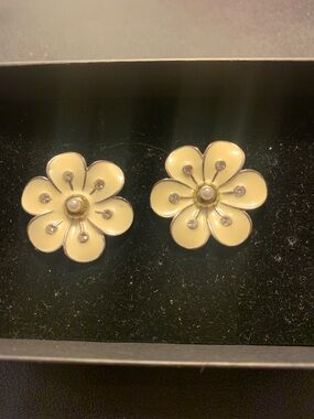 Cream Enamel Flower Stud Earrings with Crystal Accents